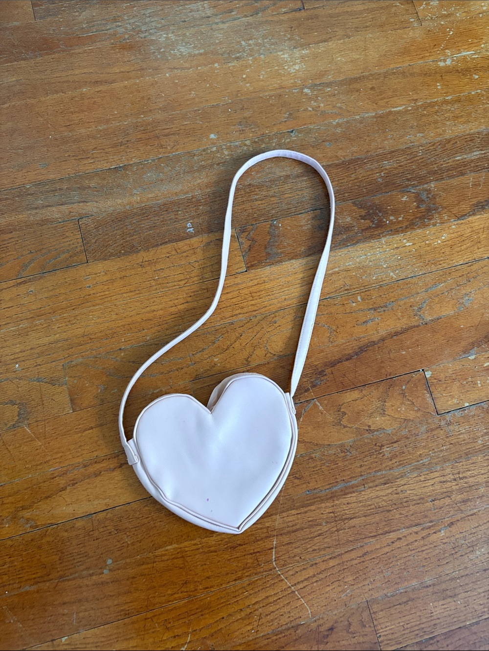 Heart Shape Crossbody Bag in Light Pink
